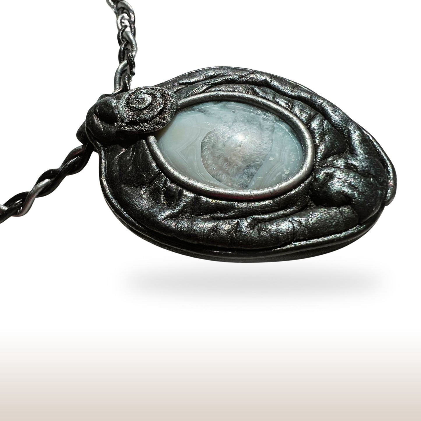 Agate Blossom Leather Necklace - DivineGemCat