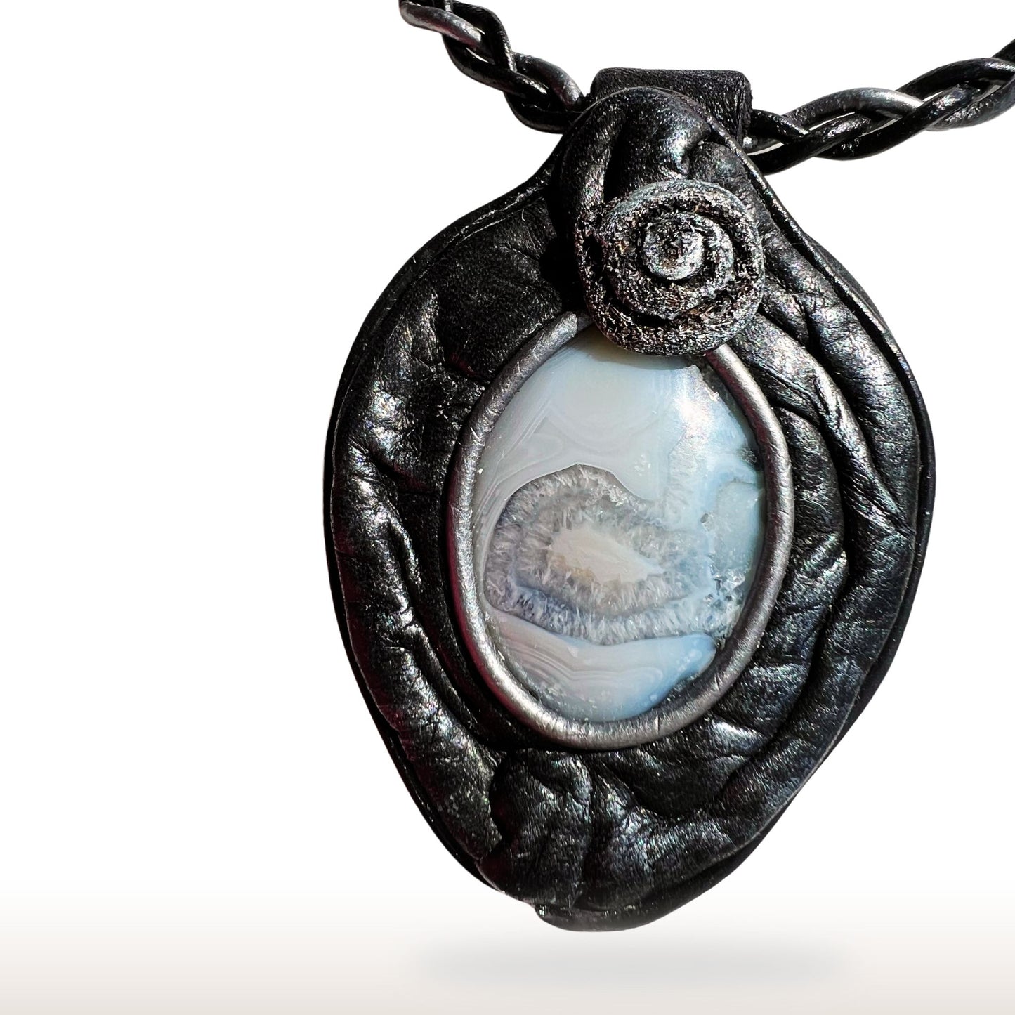 Agate Blossom Leather Necklace - DivineGemCat