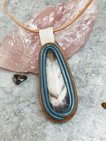 Amethyst leather necklace