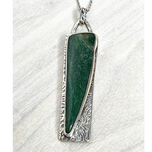 Forest Green Natural Semi - Precious Silver Pendant - DivineGemCat